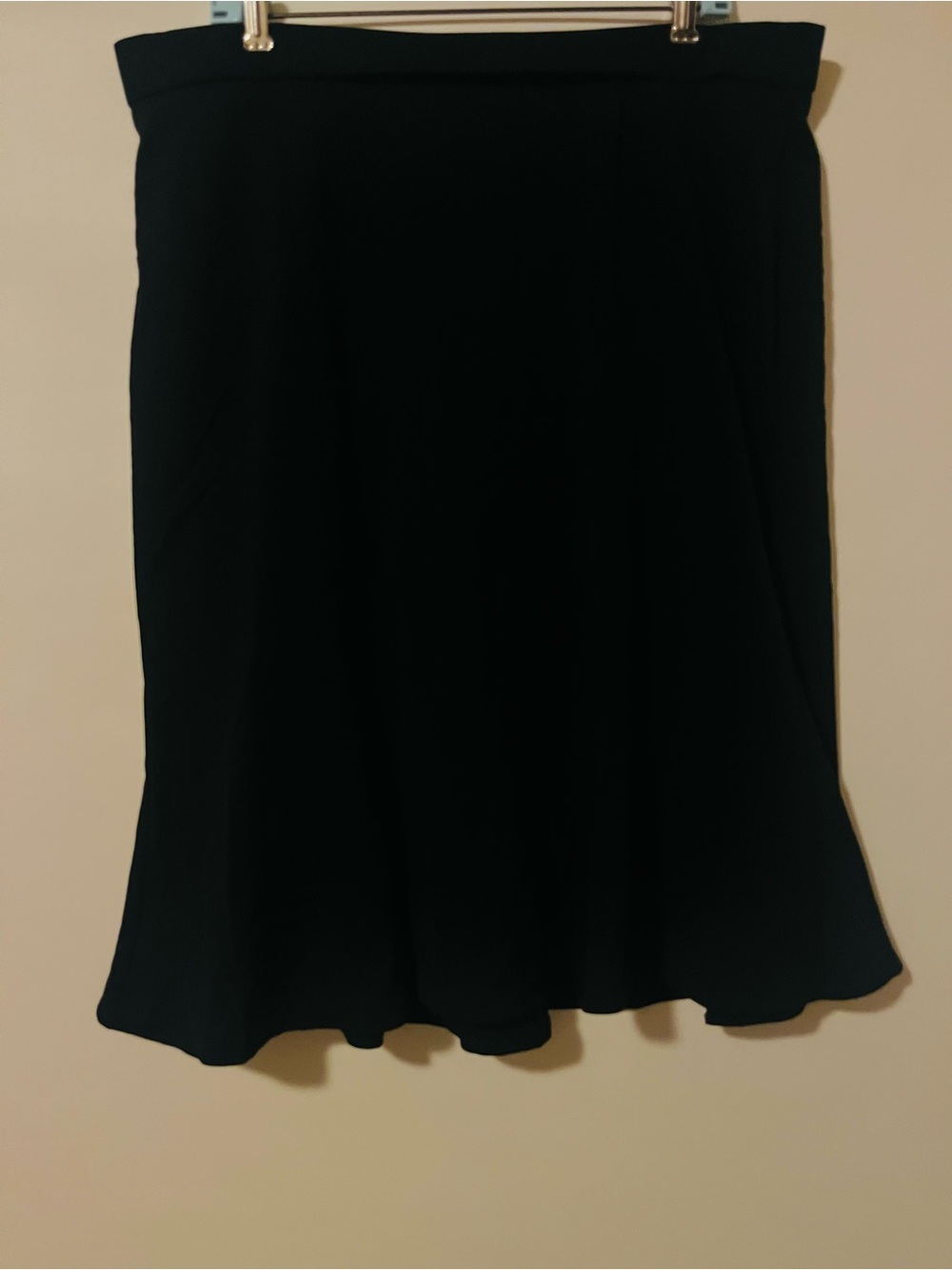 COURTENAY Women’s Black Ruffle Hem Skirt Size 16W Zip Back - Picture 3 of 7